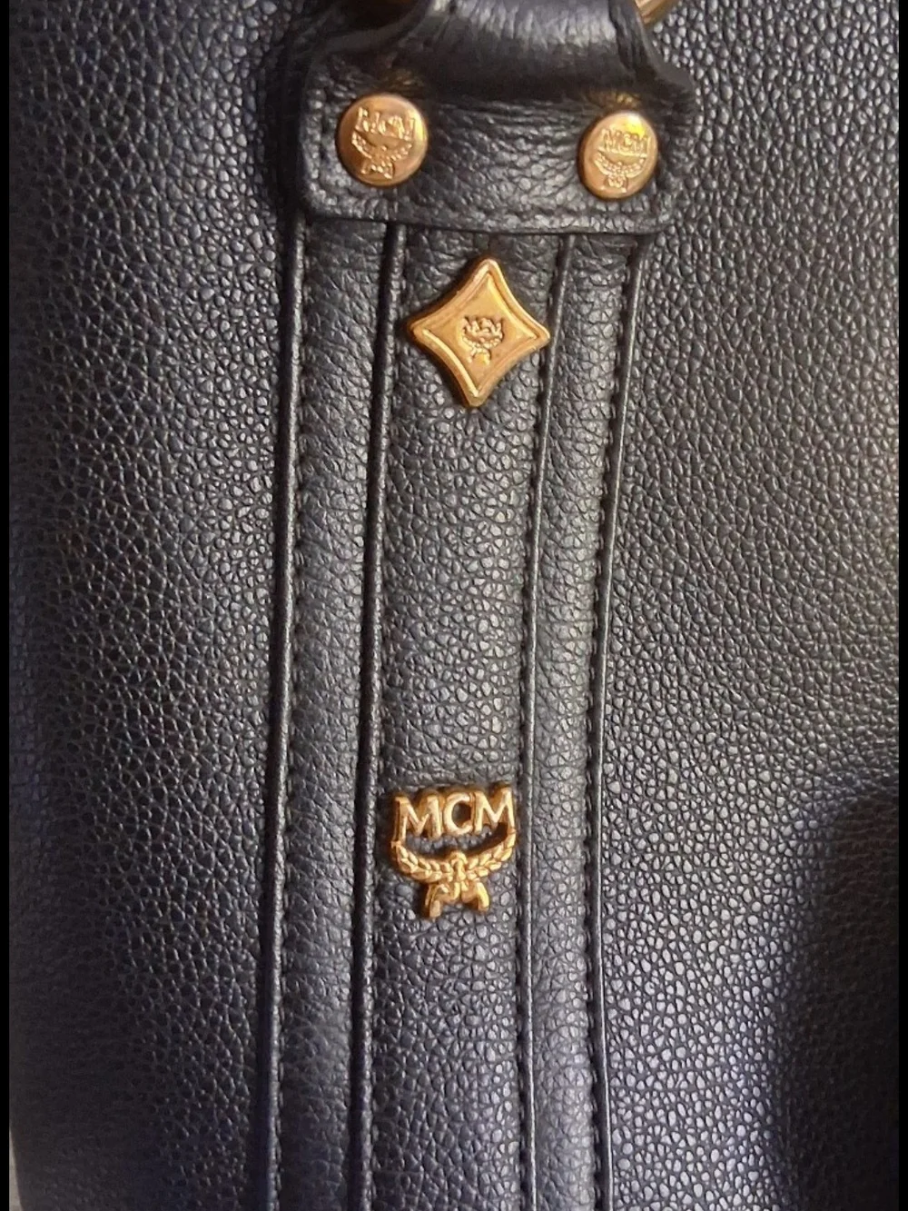 💯Authentic MCM Black Leather Shopper Tote with Wallet & Coin Pouch